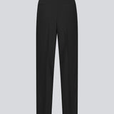 Sorte habitbukser med bindbånd i taljen. LykkeMD pants har gylp med lynlås og knap, sidelommer og paspolerede baglommer. Modellen er 177 cm og har en størrelse S/36 på.
