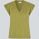 Kortærmet t-shirt i grøn i 100% organic cotton. Neomamd t-shirt har en v-udskæring og en løs pasform.