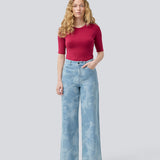 Jeans med vide ben og jacquard mønster. Newlandmd pants har mellemhøj talje, lynlåsgylp og for- og baglommer. Modellen er 175 cm og har en str S/36 &nbsp;på.