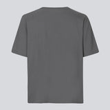 Statement t-shirt med blomsterprint og Modström-logo i 100% økologisk bomuld. NilasMD print t-shirt har et vasket look og en løs pasform.