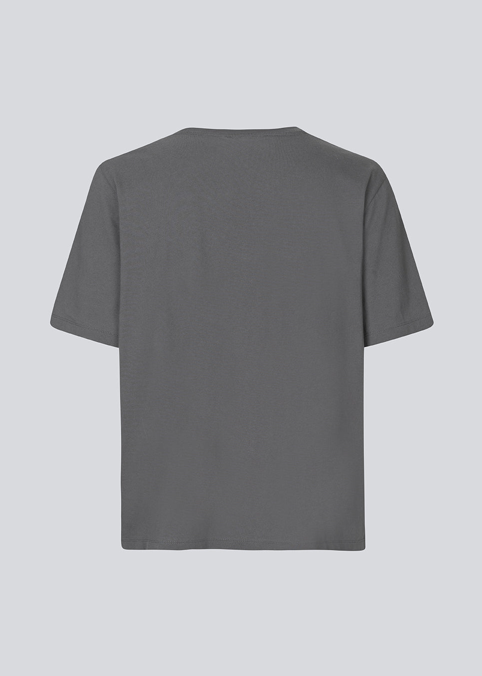 Statement t-shirt med blomsterprint og Modström-logo i 100% økologisk bomuld. NilasMD print t-shirt har et vasket look og en løs pasform.