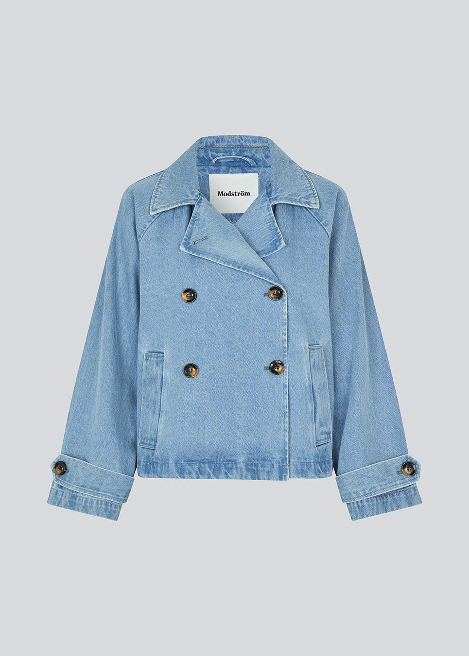 Oversized dobbeltradet jakke i denim. NimelMD jacket har en lav skuldersøm og lange, brede ærmer.
