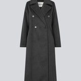 Klassisk, dobbeltradet uldfrakke med krave og revers. Olinamd coat er let figursyet, har foer og en slids bagpå. Modellen er 175 cm og har en str. s/36 på.