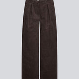 Habitbukser med læg i fløjl. Pablomd wide pants har lange brede ben og sidelommer. 