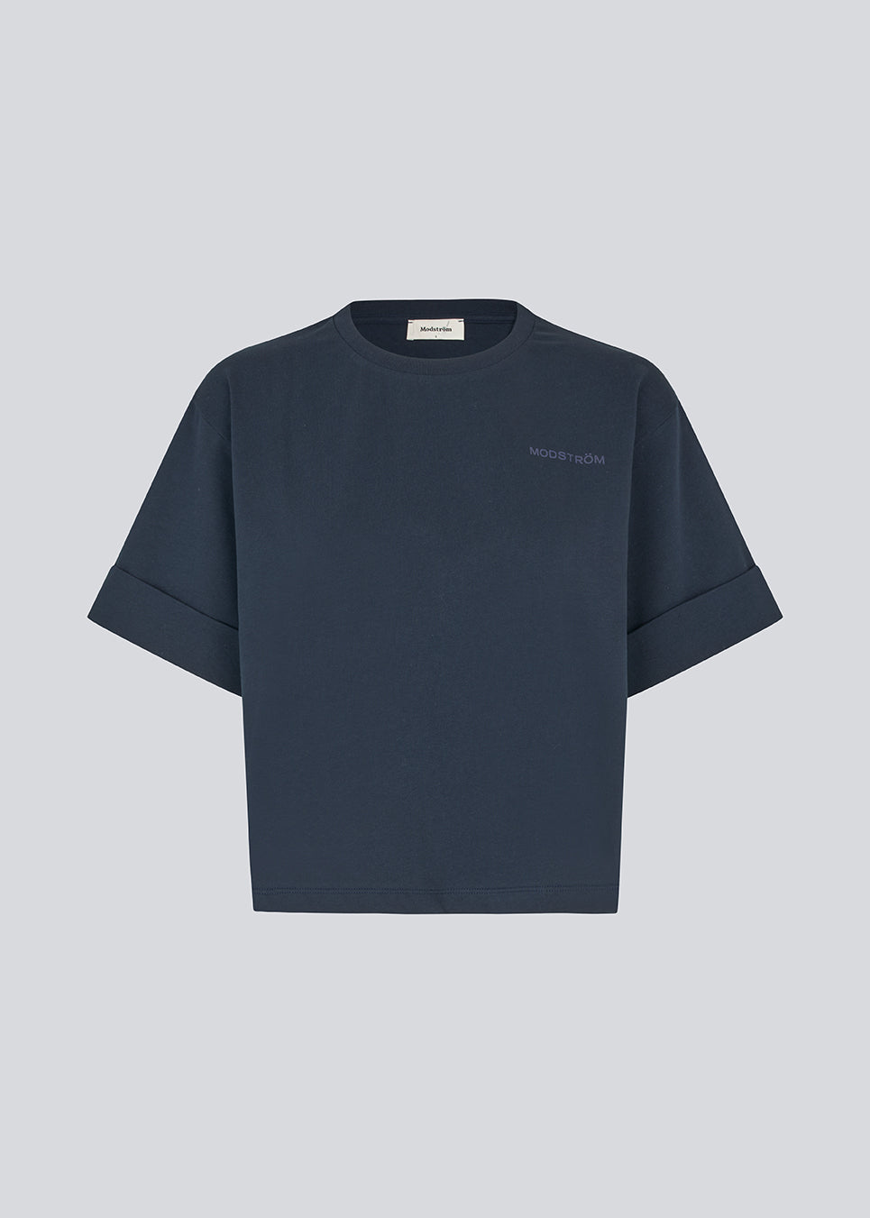 Figursyet t-shirt med korte ærmer i navy. Patayamd t-shirt har en rund hals og rynkdetaljer i siden.

Materiale:
100% Økologisk Bomuld