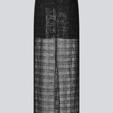 Lang nederdel med i et transparant materiale med palietter. Paerleenmd long skirt har foer, en usynlig lynlås i siden og en slids