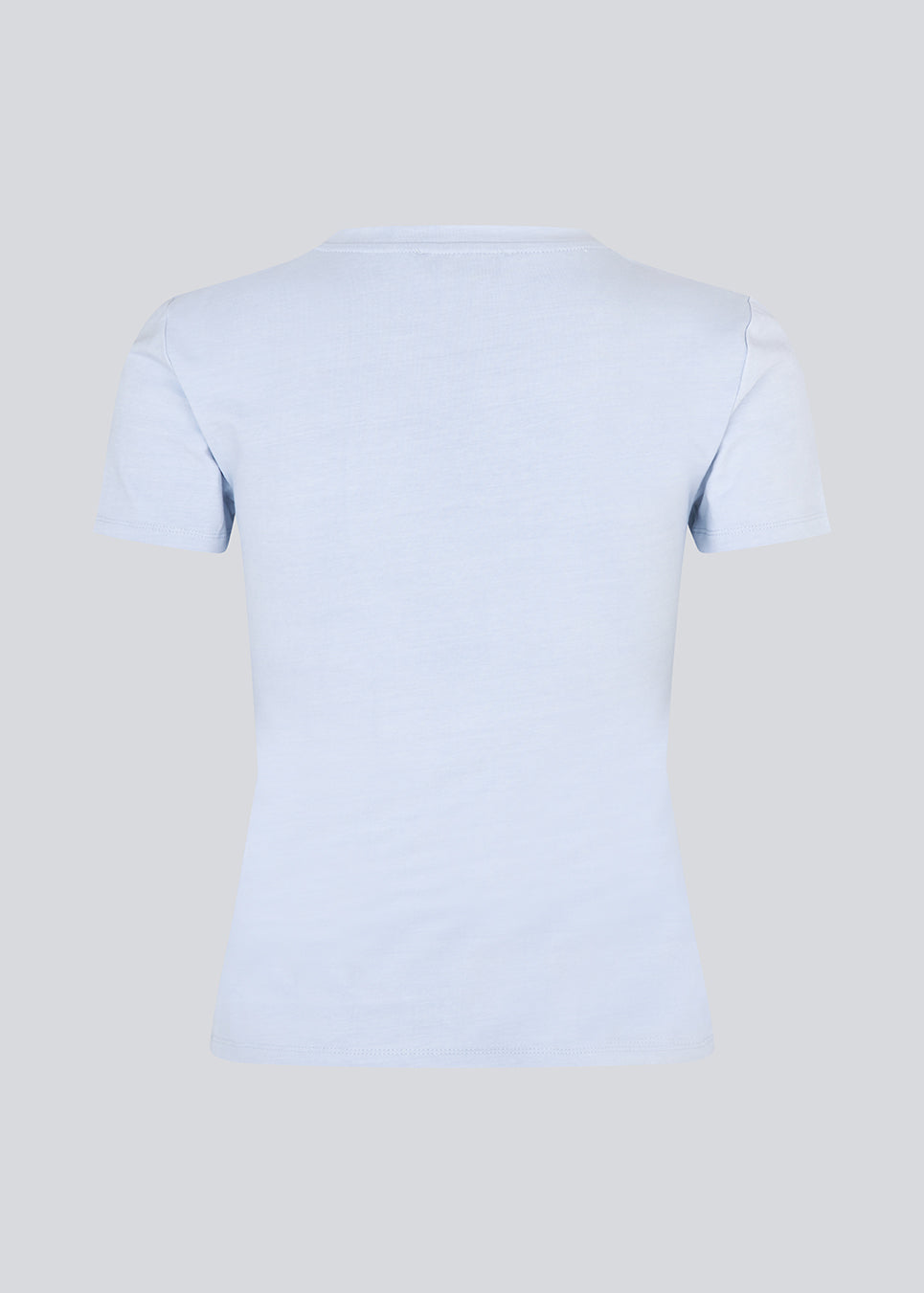 Tætsiddende t-shirt med rhinsten økologisk bomuld. Plaimamd print t-shirt er let cropped;og har en rund hals. Modellen er 175 cm og har en str S/36 på.