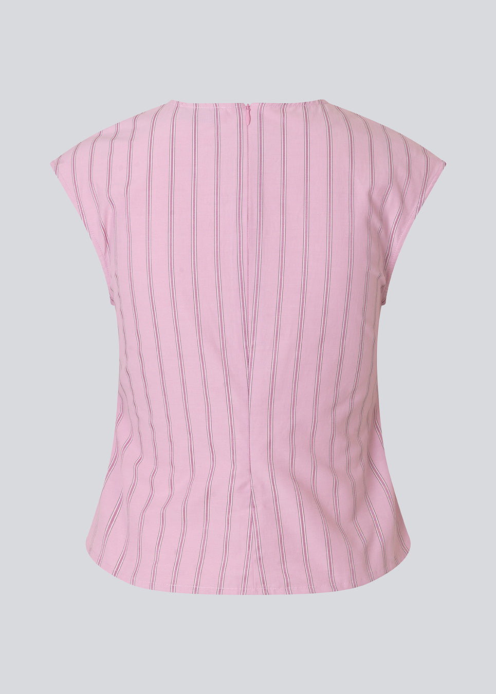 Figursyet feminin top med roseprint, rynkedetaljer, korte ærmer og V-udskæring. Starleemd Top kombinerer elegance og komfort med et moderne flatterende snit.