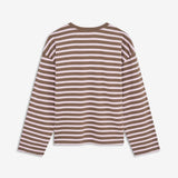 TaimMD Stripe LS T-shirt er en langærmet T-shirt med løs pasform og rund hals. Designet har et klassisk stribet mønster, sænkede skuldre og lange, lige ærmer. Style den med jeans eller løse bukser til et afslappet hverdagslook.