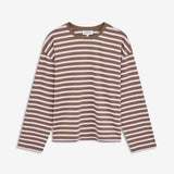 TaimMD Stripe LS T-shirt er en langærmet T-shirt med løs pasform og rund hals. Designet har et klassisk stribet mønster, sænkede skuldre og lange, lige ærmer. Style den med jeans eller løse bukser til et afslappet hverdagslook.