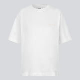 Kortærmet t-shirt i hvid med logo i bomuldsjersey. TakodaMD t-shirt har en afslappet pasform og en rund hals.