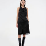 Elegant og sofistikeret top. TamalMD top er designet med elegante draperinger og fine blondedetaljer, der skaber et feminint og eksklusivt udtryk. Perfekt til både aftenbrug og styling med et moderne, fashion-forward look.