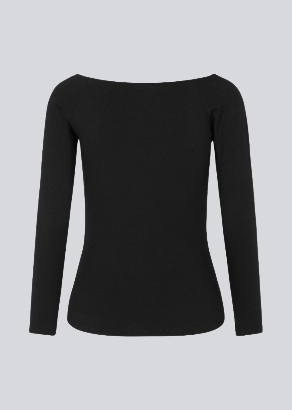 Tansy LS top i farven sort har et enkelt udtryk med en bred halsudskæring og lange, smalle ærmer. Toppen har en tætsiddende pasform.