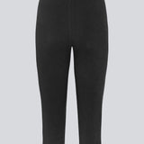 Moderne og alsidige capribukser. Trackermd capri pants er designet i en tætsiddende silhuet med en cropped benlængde, der giver et rent og minimalistisk udtryk. En stilren garderobefavorit, der nemt kan styles med både oversized skjorter, strik og blazere.
