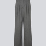 Grå habitbukser med læg og vide ben. Tuesdaymd pants har en mellemhøj talje, lynlåsgylp samt sidelommer og paspolerede baglommer.