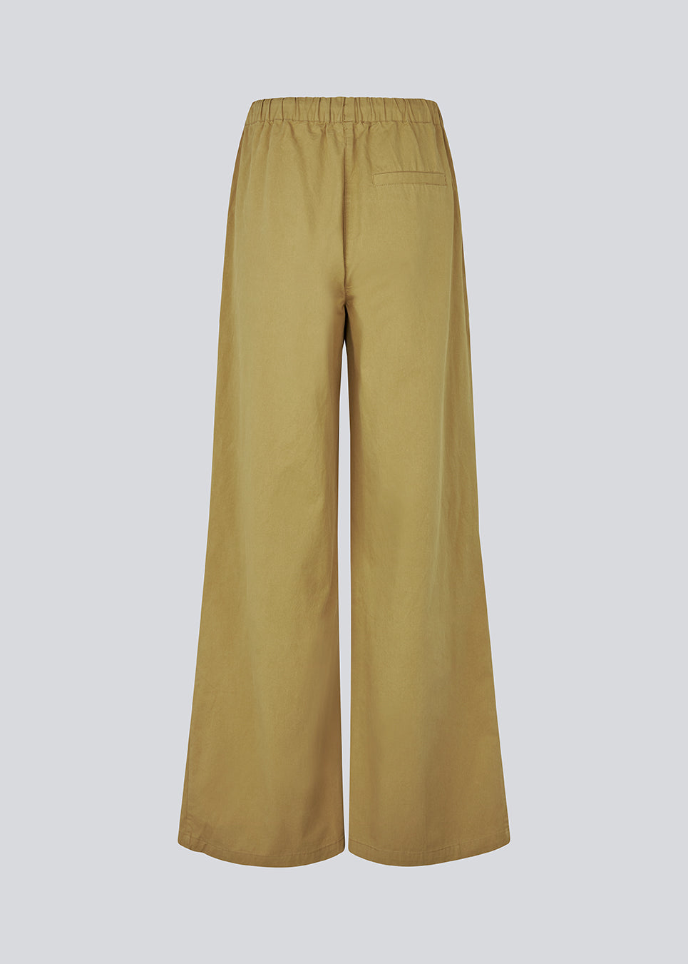 Brede bukser i farven desert med cool, afslappet vibe. UraniaMD Pants har rummelige sidelommer og snøre i taljen for en justerbar pasform og et moderne look.

Materiale:
100% Bomuld