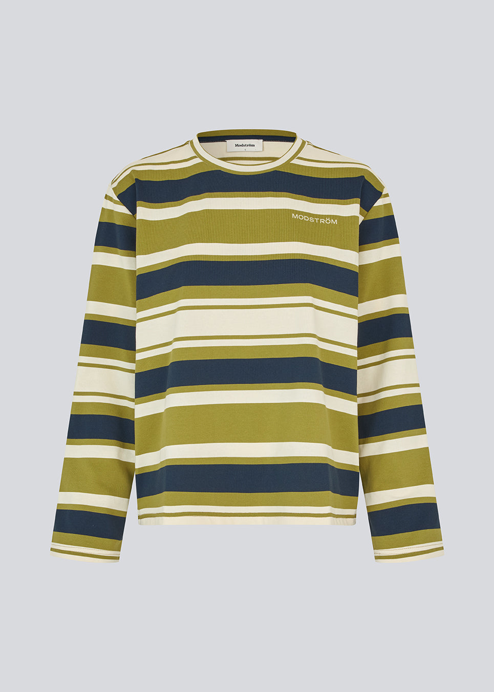 Stribet langærmet T-shirt i navy blå og grøn. Ulvamd stripe LS t-shirt har rund hals, en løs pasform og et diskret brystlogo. En frisk og afslappet style med et tidløst udtryk.

Materiale:
52% Bomuld
48% Polyester