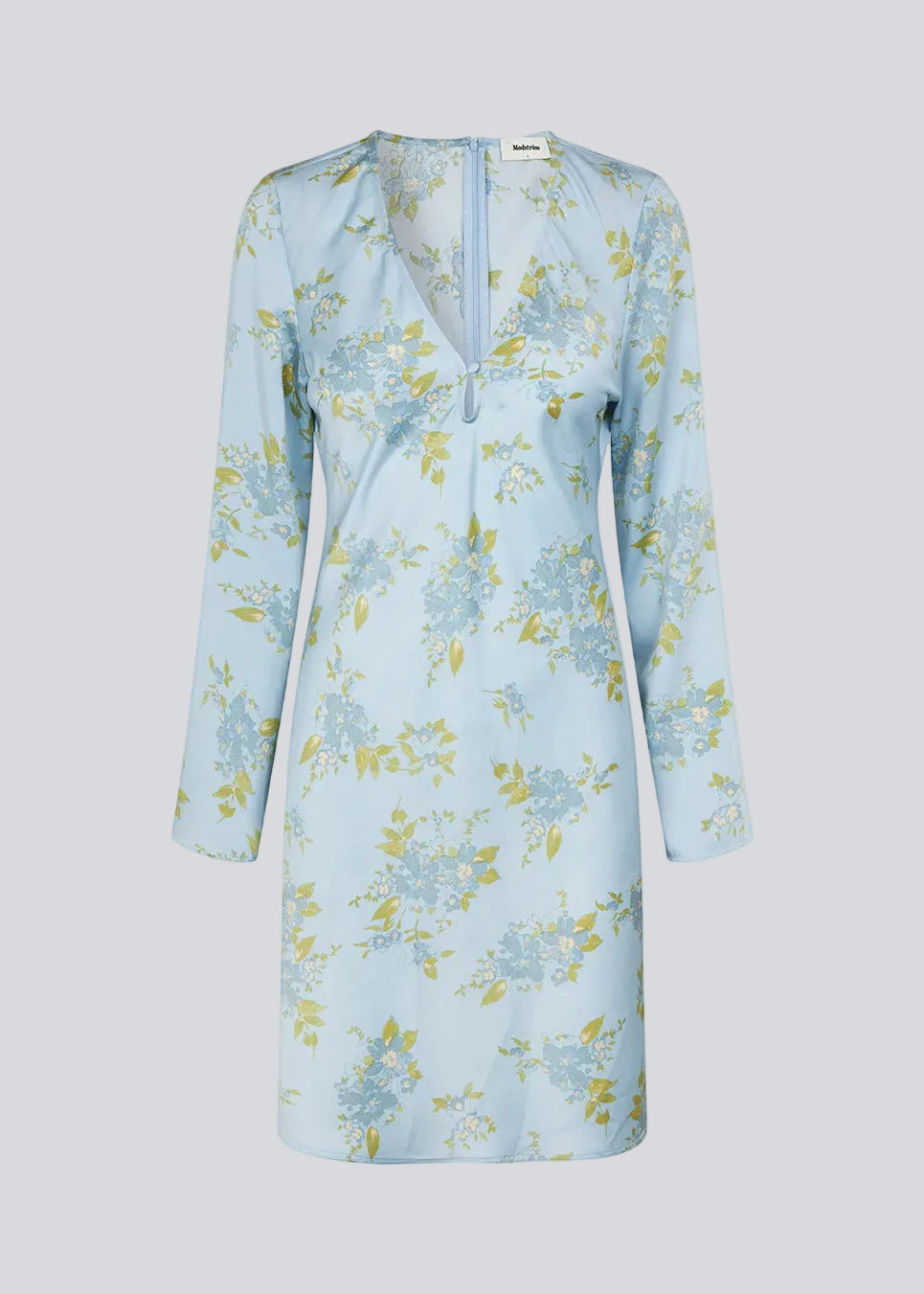 Smuk og feminin kjole med et romantisk blomsterprint. Den lette kvalitet og den flatterende V-udskæring giver et elegant udtryk, perfekt til både hverdag og særlige anledninger. Fremstillet i 100% genanvendt polyester. Modellen er 175 cm og har en str. S/36 på.

Materiale:
100% Recycled Polyester