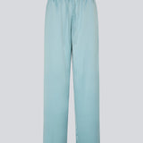Elegante blå bukser i let og glansfuld satin. Valdomd pants har en løs og behagelig pasform med justerbar snørre i taljen for et afslappet men sofistikeret look. 