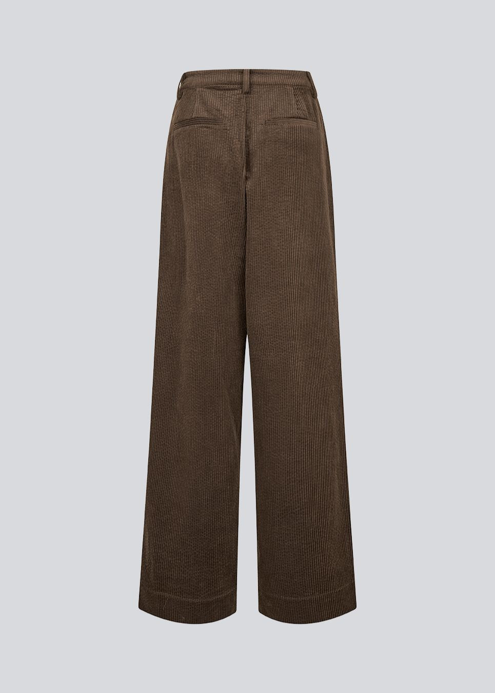 Habitbukser i fløjl. Pablomd wide pants med brede ben og lommer – klassiske med et moderne touch.
