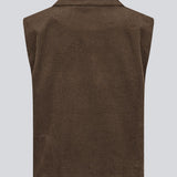 Stilren vest i blød fløjl. Roycemd vest har en moderne asymmetrisk lukning og en enkelt brystlomme. Et alsidigt lag-på-lag item, der er nem at style.