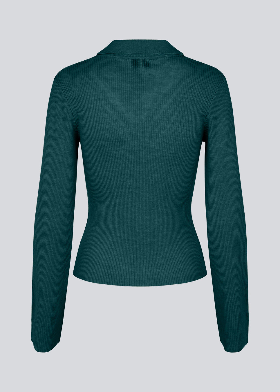 Grøn tætsiddende cardigan i blød ribstrik af uld. HirokiMD cardigan har krave, knapper foran og lange ærmer med slids og knapper.&nbsp;