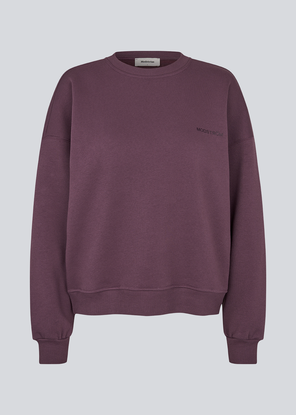 Sweatshirt i bomuldsblanding med logo. Paulamd sweat har en rund halsudskæring og ribkant vedbåde bund og ærmer. Modellen er 175 cm og har en str S/36 på.