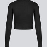 Lækker basic crop top i sort i en blød bomuldsrib med stretch. IgorMD LS crop top har en tætsiddende, cropped pasform med lange ærmer.