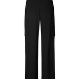 Bukser med brede ben i en afslappet pasform. AnkerMD pocket pants har knaplukning og gylp, dobbeltplisseringer foran og to store lommer på benene.
