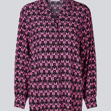 Skjorte i pyjamas-stil i en printet og mere ansvarlig kvalitet. BorysMD print shirt har krave og revers, knaplukning fortil og lange ballonærmer med manchet.