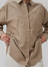 Pyjamas-inspireret skjorte med løs pasform, krave, knapper foran og lange ærmer med manchet. CordeliaMD shirt er lavet af bomuld.  Shop matchende bukser: CordeliaMD shirt