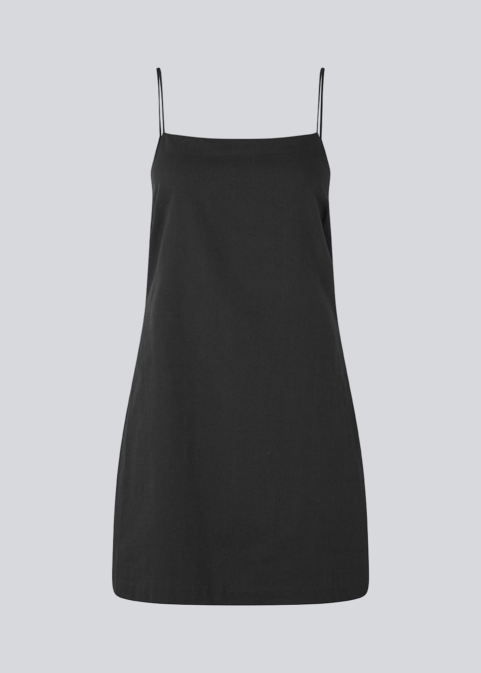Kort kjole i sort med enkelt udtryk i vævet bomuld. CydneyMD dress er let figursyet, har justerbare smalle stropper og skjult lynlås i den ene side.  Modellen er 174 cm og har en størrelse S/36 på.