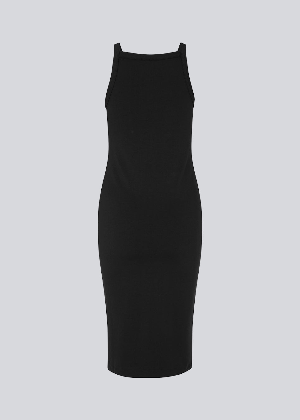 Tætsiddende basic sort kjole i en økologisk bomuldsjersey. DaeMD dress er uden ærmer og har en høj og lige halsudskæring. Kjolen skærer under knæene. Modellen er 177 cm og har en størrelse S/36 på.