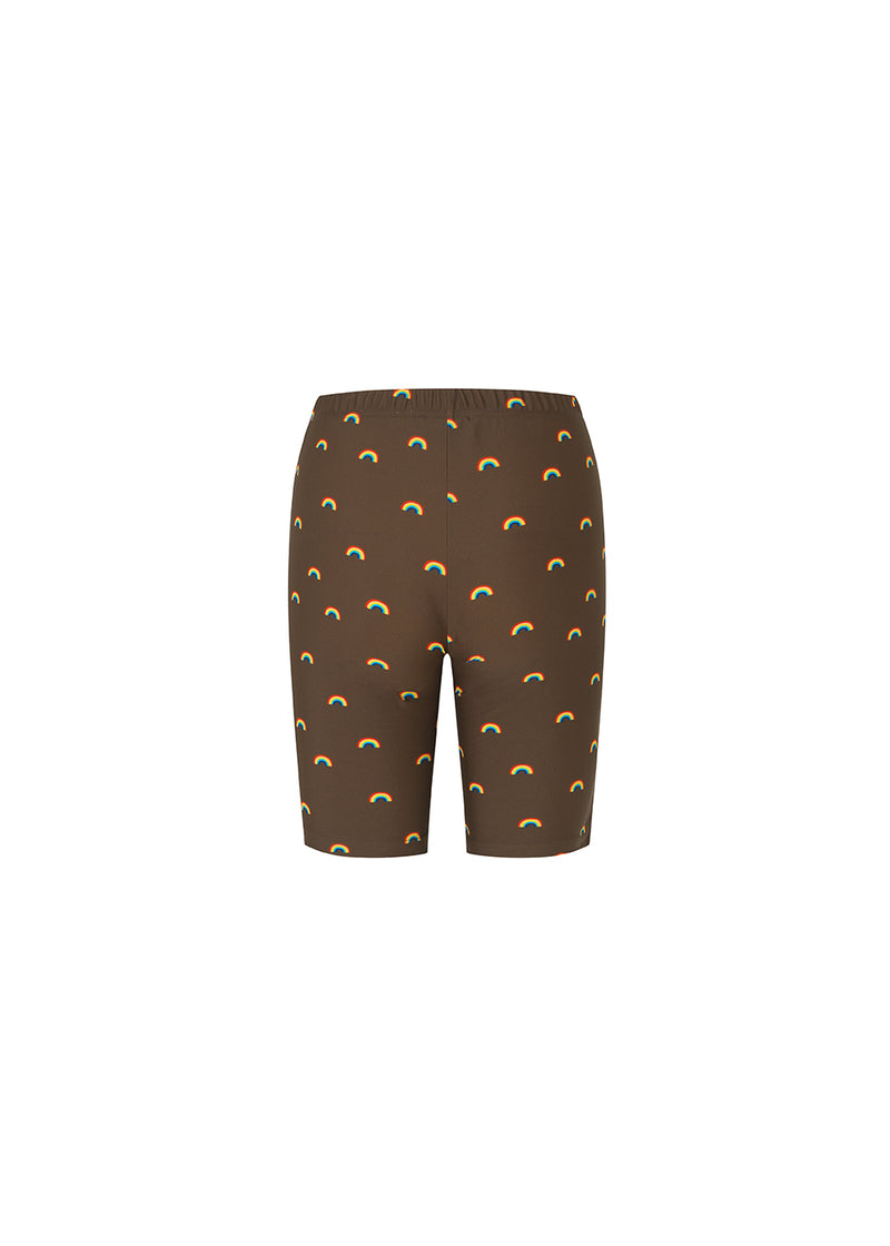 Tætsiddende shorts i behageligt strækbart materiale og elastisk talje. PernilleMD print shorts har et sporty look med all-over regnbueprint.