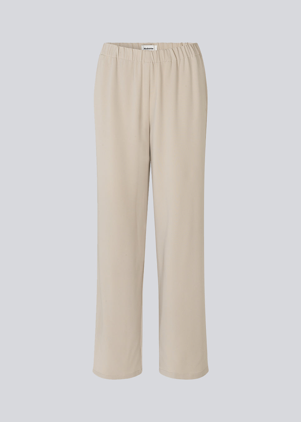 Bukser i et simpelt design med brede ben. Perry pants har skrålommer i siden og en elastisk talje for et behageligt fit. Indersøm (S/36): 81 cm Bukserne forlænges med 0,5 cm for hver størrelse. Modellen er 173 cm og har en størrelse S/36 på.  Shop matchende blazer i samme farve, for at fuldende looket: PerryMD blazer.