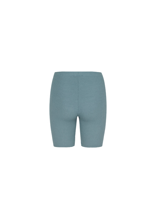 Tætsiddende shorts i en blød kvalitet. RahimMD shorts passer perfekt sammen med den matchende overdel: RahimMD t-shirt. Modellen er 173 cm og har en størrelse S/36 på.