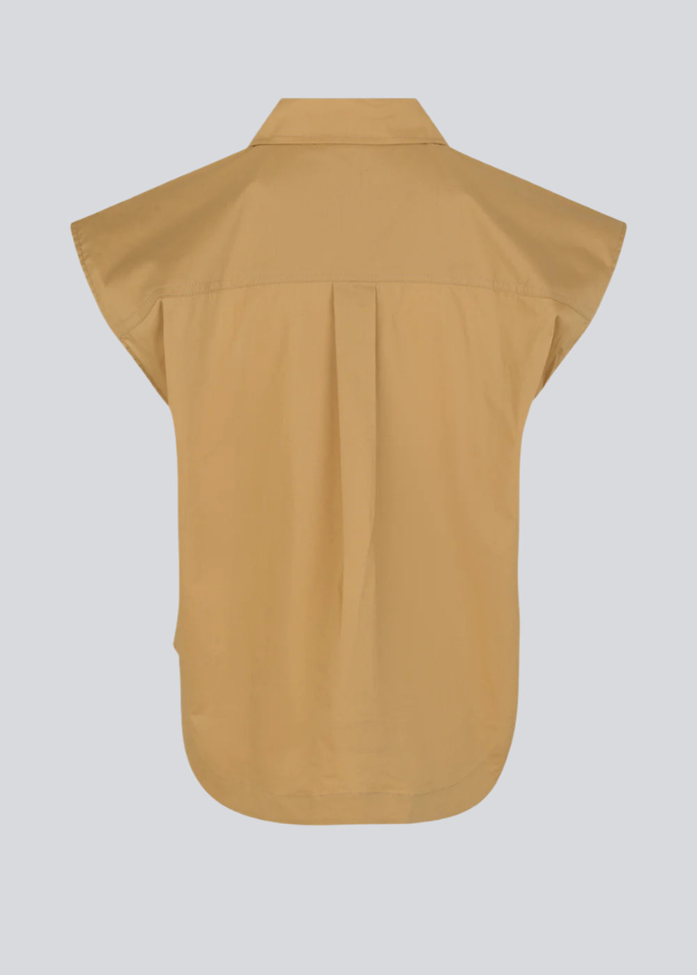 Skjorte i økologisk bomuld. RobertaMD ss shirt er uden ærmer men med brede skuldre, brystlommer og rundet kant. Ryggen har flot wienerlæg. Modellen er 173 cm og har en størrelse S/36 på.  Køb matchende bukser: RobertaMD pants, i samme farve.